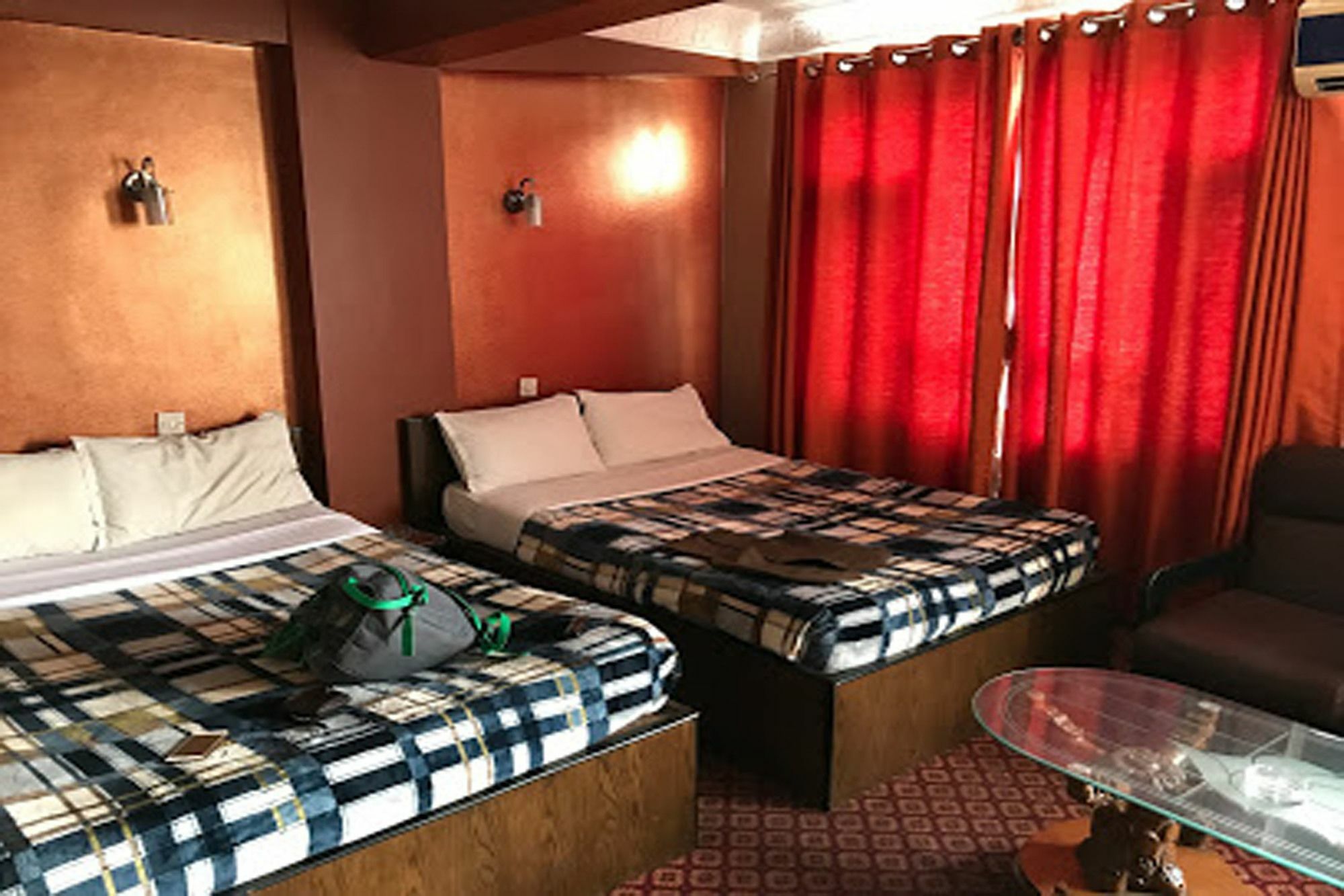 Tirupati Holiday Inn กาฐมาณฑุ ภายนอก รูปภาพ